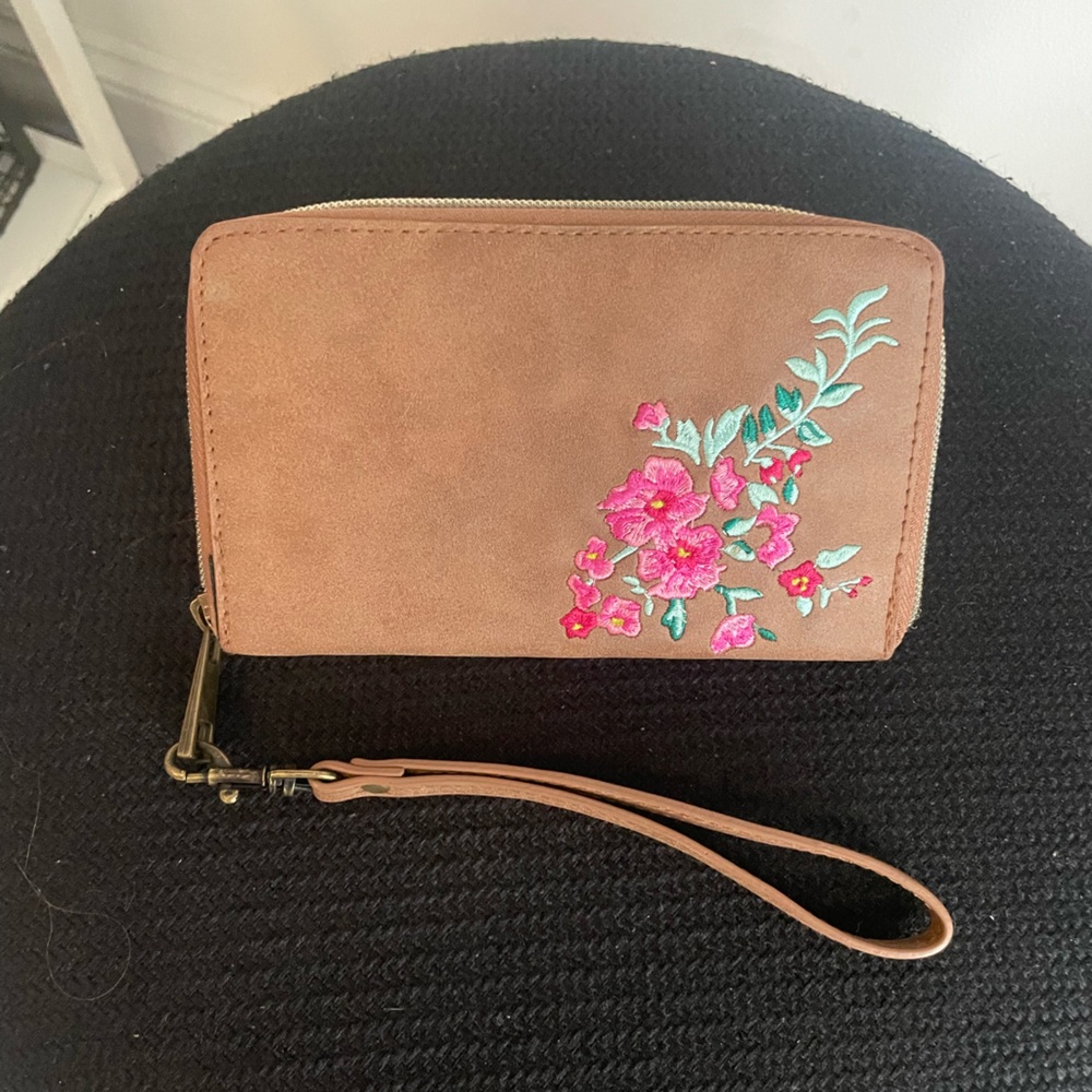 Earthbound wallet